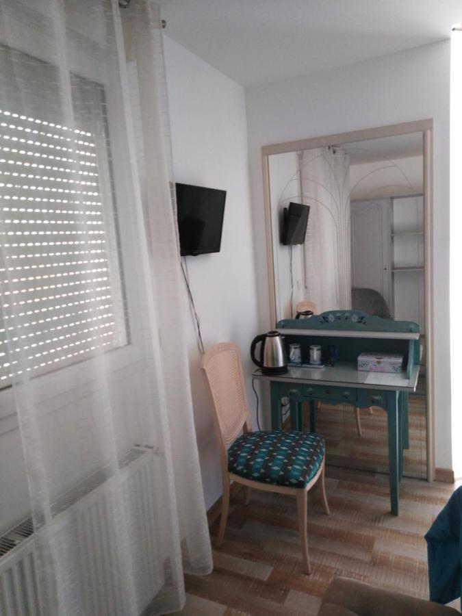Chambre D'Hotes Du Bois Joli Mesnard-la-Barotiere Bagian luar foto